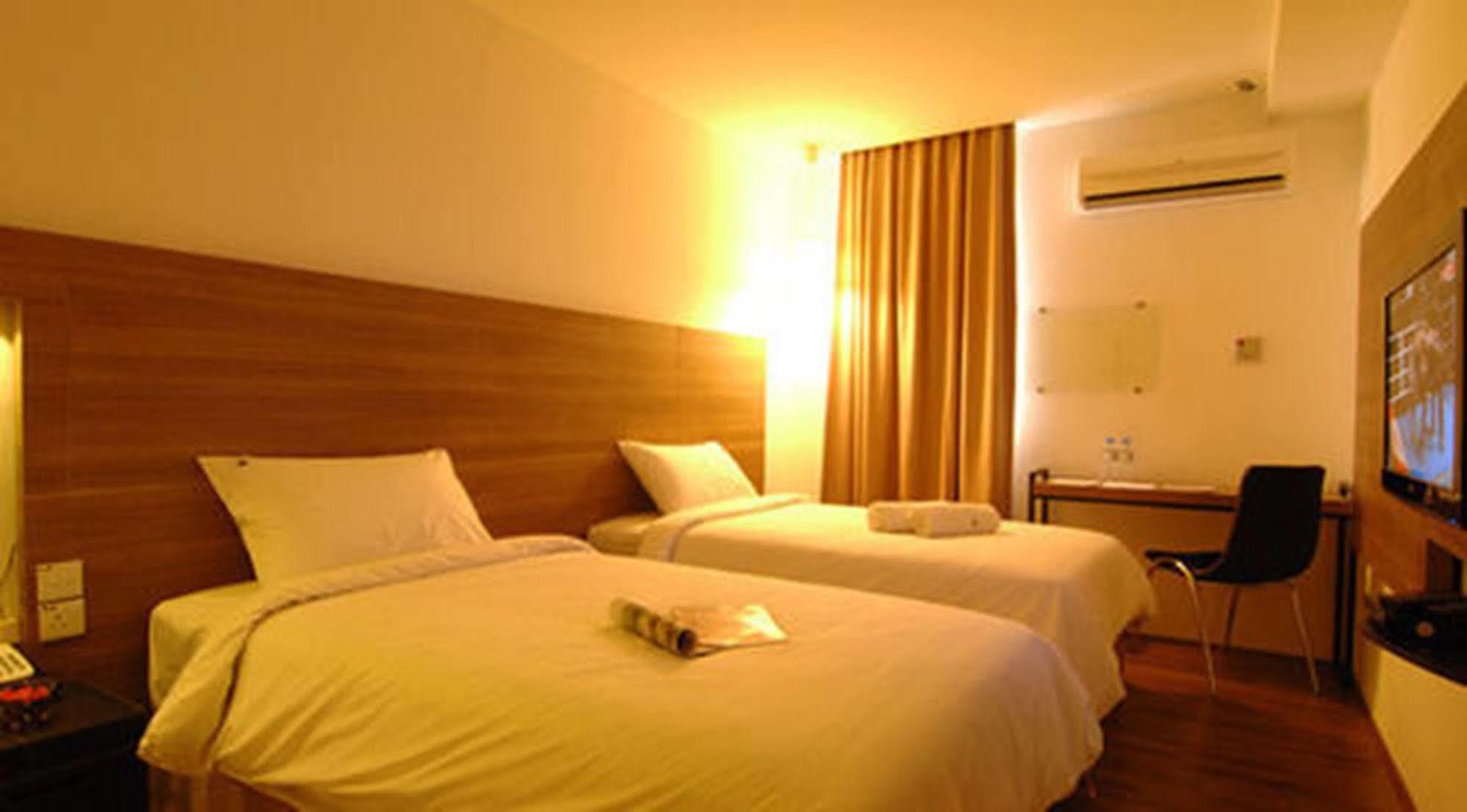 The Leverage Business Hotel - Bandar Baru Mergong Alor Setar Exterior photo